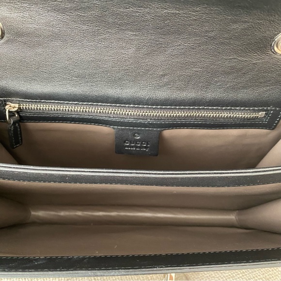 GUCCI GG Interlocking shoulder in black leather Medium size - Picture 10 of 15